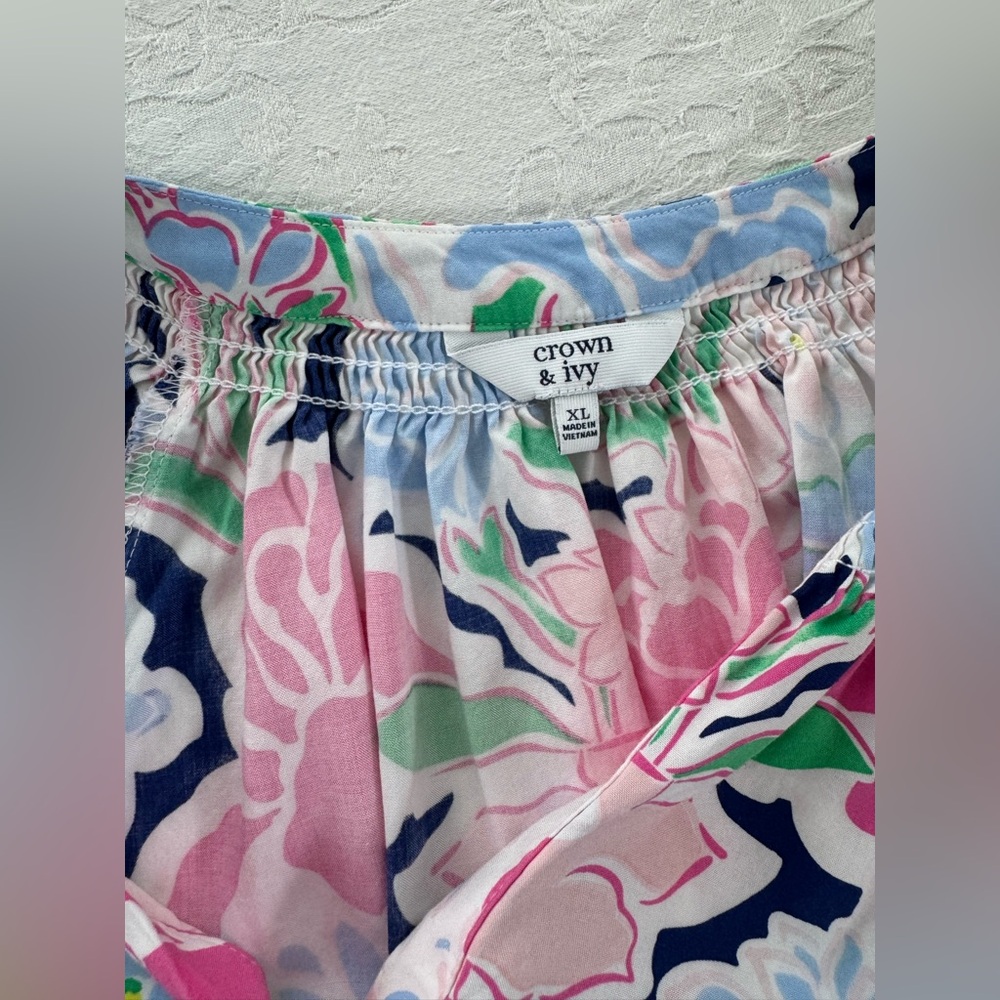Bundle of 3 EUC Crown & Ivy Floral Peasant Tops. Size XL - Picture 4 of 13